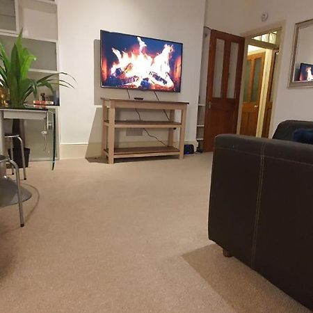 Walk To London Bridge En Suite Apartment With Kitchen Buitenkant foto